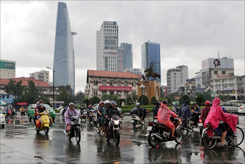 Song dong cuoc song Sai Gon qua ong kinh du khach Nga-Hinh-3